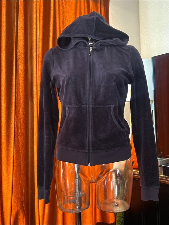 Juicy Couture Tops - Juicy Couture Dark Navy Velour Zip Hoodie